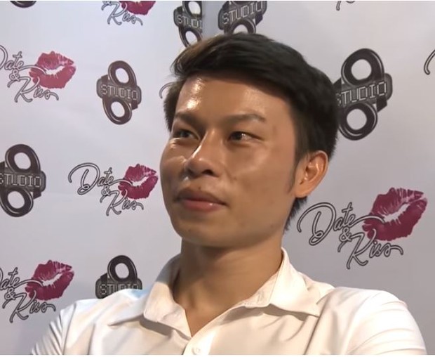 Show hẹn hò Việt bị khai tử vì quá nóng, người chơi hôn vồ vập và diễn luôn cảnh thân mật - Ảnh 3.