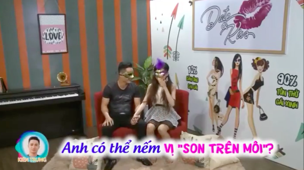 Show hẹn hò Việt bị khai tử vì quá nóng, người chơi hôn vồ vập và diễn luôn cảnh thân mật - Ảnh 1.