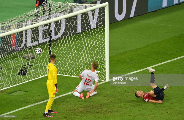 Đánh bại CH Séc, các đồng đội của Eriksen vào bán kết Euro 2020 - Ảnh 9. Đánh bại CH Séc, các đồng đội của Eriksen vào bán kết Euro 2020 - Ảnh 9.