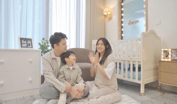Sắm 2 xe sang + 2 căn chung cư trong chưa đầy 2 năm, vợ chồng Trang Lou - Tùng Sơn giàu cỡ nào? - Ảnh 17.