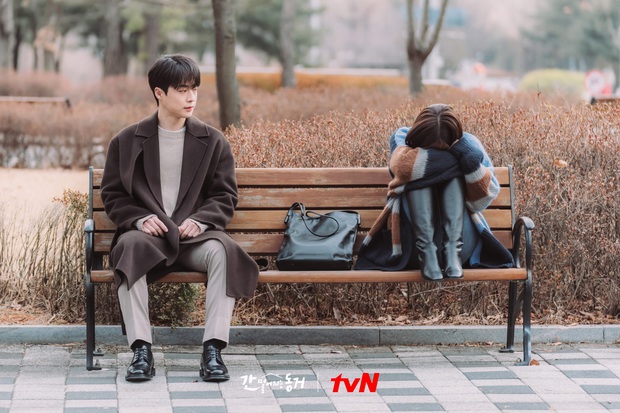 6 phim Hàn có tam giác tình yêu xoắn não cực mạnh: Nevertheless gây tranh cãi, bao năm vẫn khóc ròng vì cái kết Reply 1988 - Ảnh 6. 6 phim Hàn có tam giác tình yêu xoắn não cực mạnh: Nevertheless gây tranh cãi, bao năm vẫn khóc ròng vì cái kết Reply 1988 - Ảnh 6.