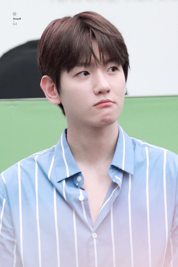 Baekhyun (EXO) gây bão vì ảnh đầu tiên trong quân ngũ: U30 mà mặt mộc như em bé, netizen ầm ầm xin bí kíp