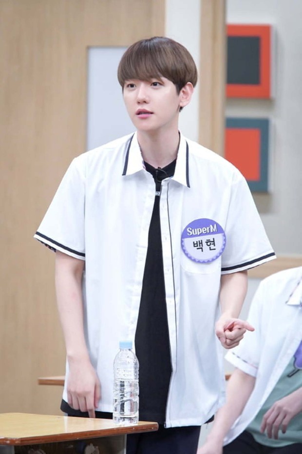 Baekhyun (EXO) gây bão vì ảnh đầu tiên trong quân ngũ: U30 mà mặt mộc như em bé, netizen ầm ầm xin bí kíp