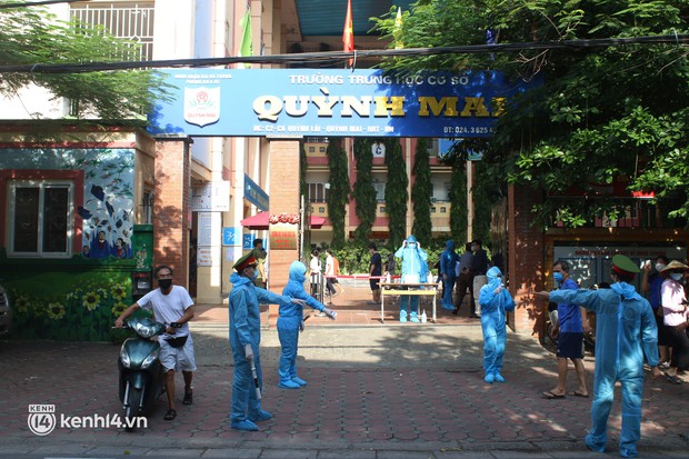 Hà Nội: Xét nghiệm Covid-19 cho hàng nghìn người dân gần Bệnh viện Phổi Hà Nội - Ảnh 5.