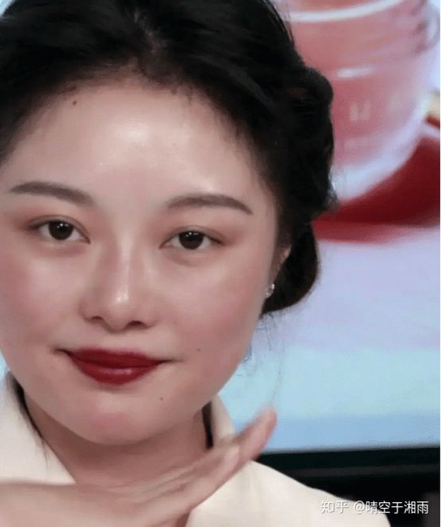 Những pha hủy diệt trái tim khi hội nữ thần trên mạng lộ nhan sắc thật - Ảnh 7.