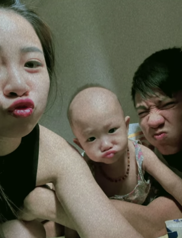 Dàn cầu thủ ĐT Việt Nam cực giản dị khi về nhà: Văn Hậu thả diều mlem mlem, Văn Toàn bị em gái bóc phốt ảnh sống ảo - Ảnh 17.