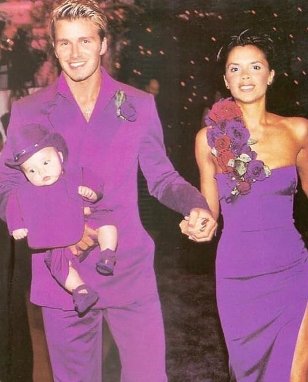 Bài đăng nửa triệu like gói gọn chuyện tình 22 năm của Victoria - David Beckham: 1001 phốt ngoại tình và cái nắm tay vượt mọi giông tố - Ảnh 4. Bài đăng nửa triệu like gói gọn chuyện tình 22 năm của Victoria - David Beckham: 1001 phốt ngoại tình và cái nắm tay vượt mọi giông tố - Ảnh 4.