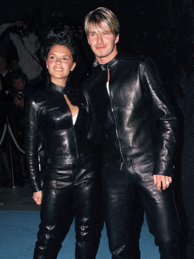 Bài đăng nửa triệu like gói gọn chuyện tình 22 năm của Victoria - David Beckham: 1001 phốt ngoại tình và cái nắm tay vượt mọi giông tố - Ảnh 5. Bài đăng nửa triệu like gói gọn chuyện tình 22 năm của Victoria - David Beckham: 1001 phốt ngoại tình và cái nắm tay vượt mọi giông tố - Ảnh 5.