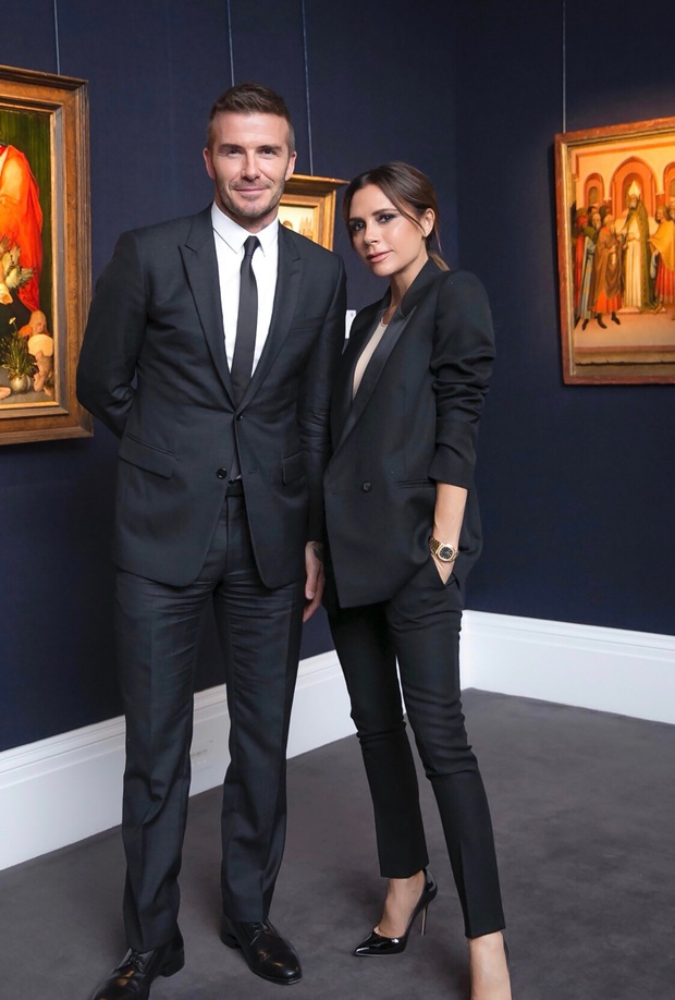 Bài đăng nửa triệu like gói gọn chuyện tình 22 năm của Victoria - David Beckham: 1001 phốt ngoại tình và cái nắm tay vượt mọi giông tố - Ảnh 8. Bài đăng nửa triệu like gói gọn chuyện tình 22 năm của Victoria - David Beckham: 1001 phốt ngoại tình và cái nắm tay vượt mọi giông tố - Ảnh 8.