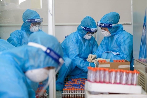 Việt Nam lần đầu tiên ghi nhận hơn 1.000 ca Covid-19 trong 1 ngày, riêng TP.HCM chiếm 641 ca - Ảnh 1. Việt Nam lần đầu tiên ghi nhận hơn 1.000 ca Covid-19 trong 1 ngày, riêng TP.HCM chiếm 641 ca - Ảnh 1.