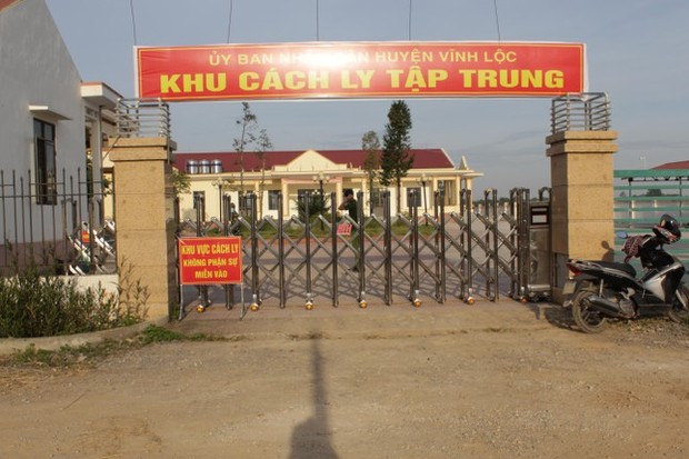 Thanh Hoá: 4 ca dương tính SARS-CoV-2 làm việc ở chợ cá Bình Điền - Ảnh 1.