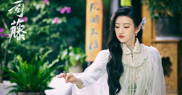 Nhan sắc mỹ nữ lồng tiếng cho Tôn Lệ ở Chân Hoàn Truyện: Tham gia gần 300 phim, còn hợp tác với Lưu Diệc Phi lẫn Dương Mịch - Ảnh 5.