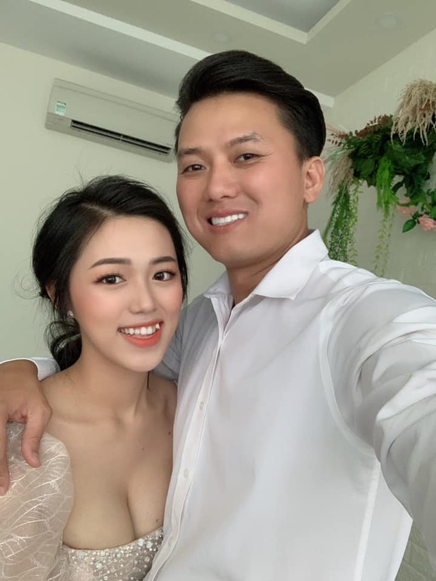 Bà xã kém 16 tuổi Quách Ngọc Tuyên vừa dẫn đi thi THPT: Xinh như hotgirl, vòng 1 căng tràn, gây sốt với chuyện tình chú cháu  - Ảnh 6.