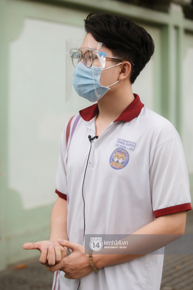 Túm ngay nam sinh HOT nhất kỳ thi ở cổng trường: 2k3 như bài văn không có đoạn kết! - Ảnh 10.