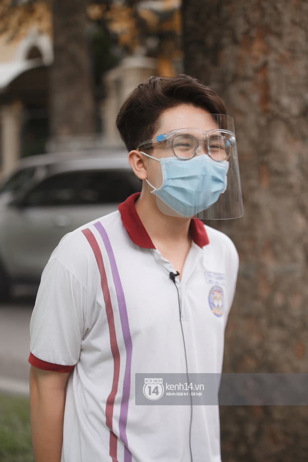 Túm ngay nam sinh HOT nhất kỳ thi ở cổng trường: 2k3 như bài văn không có đoạn kết! - Ảnh 8.