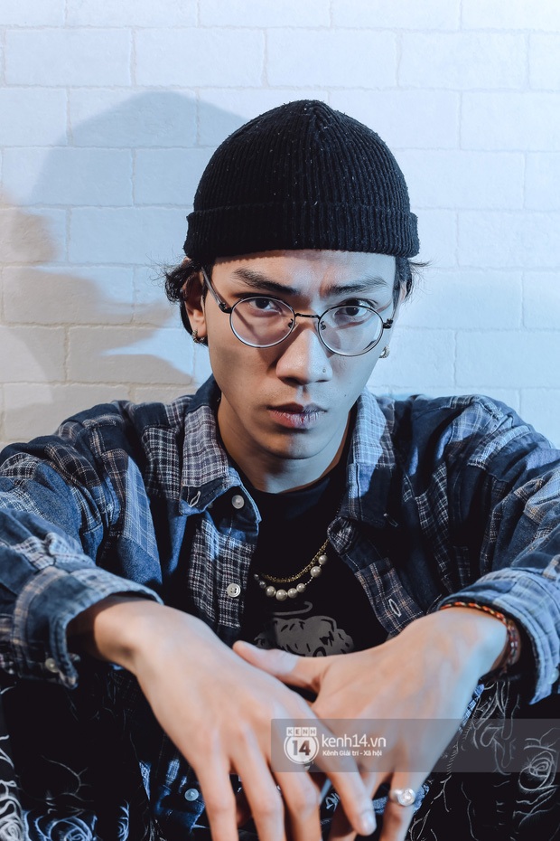 Nam rapper khoe thi Tiếng Anh đại học được 9,5, tưởng nói chơi nhưng soi profile phát thì 9,5 là còn thấp đấy! - Ảnh 2. Nam rapper khoe thi Tiếng Anh đại học được 9,5, tưởng nói chơi nhưng soi profile phát thì 9,5 là còn thấp đấy! - Ảnh 2.