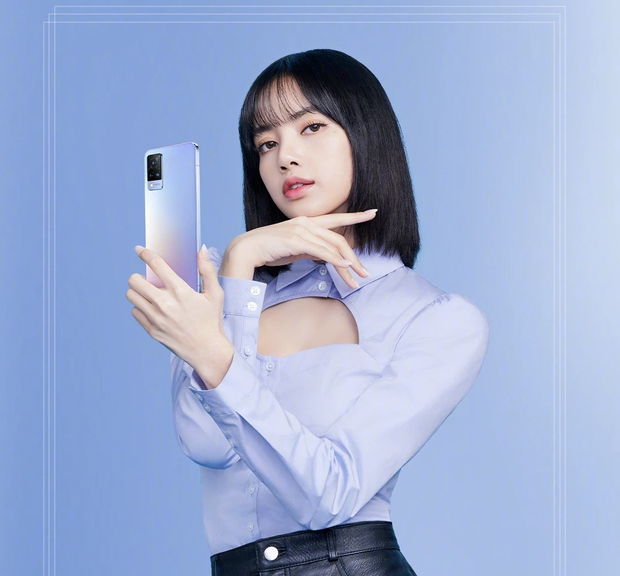 Hết hạn làm đại sứ cho Samsung, Lisa (BLACKPINK) là thành viên duy nhất của nhóm không đăng ảnh chụp với iPhone và đây là lý do - Ảnh 9.