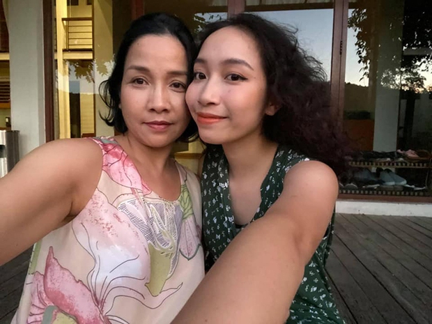 Diva Mỹ Linh tiết lộ cách dạy con cái, thừa nhận cô út Mỹ Anh ương bướng nhất nhà nhưng được trị bằng 1 cách cực tâm lý - Ảnh 4. Diva Mỹ Linh tiết lộ cách dạy con cái, thừa nhận cô út Mỹ Anh ương bướng nhất nhà nhưng được trị bằng 1 cách cực tâm lý - Ảnh 4.