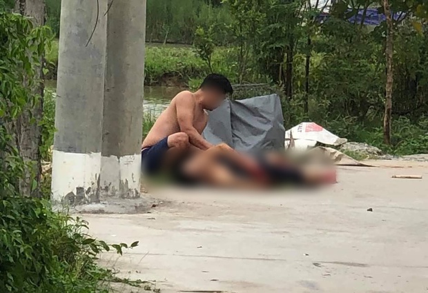 Hà Nội: Điều tra vụ anh em sinh đôi sát hại nhau giữa đường - Ảnh 1. Hà Nội: Điều tra vụ anh em sinh đôi sát hại nhau giữa đường - Ảnh 1.