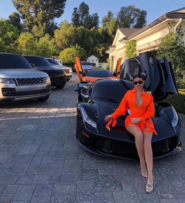 24 tuổi bạn có gì? Đây là tuổi 24 của Kylie Jenner: Visual vạn cô gái ước ao, tài sản 14 nghìn tỷ và đế chế mỹ phẩm trăm triệu đô - Ảnh 14.