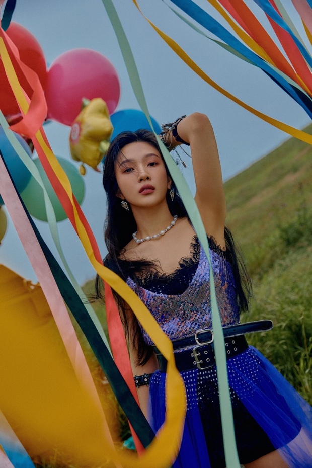 Ngộp visual trong ảnh “nhá hàng” lạ mắt của Red Velvet: Irene đẹp “câm nín” sau phốt, Wendy mặt đơ lột xác đỉnh cao - Ảnh 7.