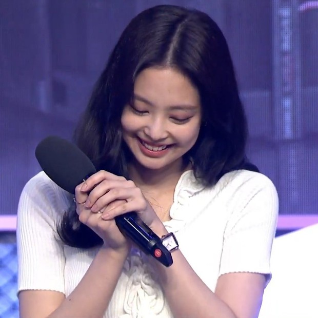 BLACKPINK đại náo sự kiện PUBG: Từ sang chảnh hóa bánh bèo xinh xỉu, nhưng sao cả 4 lộ cẳng chân chẳng đẹp như mơ thế này - Ảnh 7. BLACKPINK đại náo sự kiện PUBG: Từ sang chảnh hóa bánh bèo xinh xỉu, nhưng sao cả 4 lộ cẳng chân chẳng đẹp như mơ thế này - Ảnh 7.