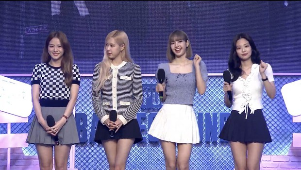BLACKPINK đại náo sự kiện PUBG: Từ sang chảnh hóa bánh bèo xinh xỉu, nhưng sao cả 4 lộ cẳng chân chẳng đẹp như mơ thế này - Ảnh 3. BLACKPINK đại náo sự kiện PUBG: Từ sang chảnh hóa bánh bèo xinh xỉu, nhưng sao cả 4 lộ cẳng chân chẳng đẹp như mơ thế này - Ảnh 3.