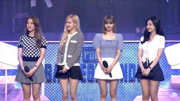 BLACKPINK đại náo sự kiện PUBG: Từ sang chảnh hóa bánh bèo xinh xỉu, nhưng sao cả 4 lộ cẳng chân chẳng đẹp như mơ thế này - Ảnh 2. BLACKPINK đại náo sự kiện PUBG: Từ sang chảnh hóa bánh bèo xinh xỉu, nhưng sao cả 4 lộ cẳng chân chẳng đẹp như mơ thế này - Ảnh 2.