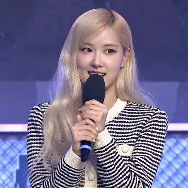 BLACKPINK đại náo sự kiện PUBG: Từ sang chảnh hóa bánh bèo xinh xỉu, nhưng sao cả 4 lộ cẳng chân chẳng đẹp như mơ thế này - Ảnh 13. BLACKPINK đại náo sự kiện PUBG: Từ sang chảnh hóa bánh bèo xinh xỉu, nhưng sao cả 4 lộ cẳng chân chẳng đẹp như mơ thế này - Ảnh 13.