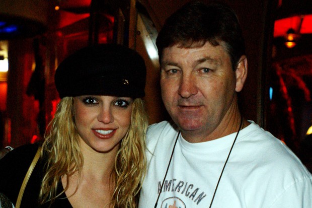 Chính thức: Cha của Britney Spears rút khỏi quyền bảo hộ của con gái, tuy nhiên cô vẫn chưa được tự do vì lý do này - Ảnh 2. Chính thức: Cha của Britney Spears rút khỏi quyền bảo hộ của con gái, tuy nhiên cô vẫn chưa được tự do vì lý do này - Ảnh 2.