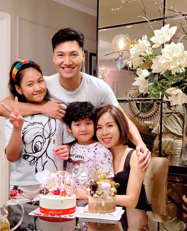Vợ chồng Mạnh Trường chăm phát cẩu lương trên MXH quá, cách xưng hô chắc chắn làm hội FA ghen tị - Ảnh 11. Vợ chồng Mạnh Trường chăm phát cẩu lương trên MXH quá, cách xưng hô chắc chắn làm hội FA ghen tị - Ảnh 11.