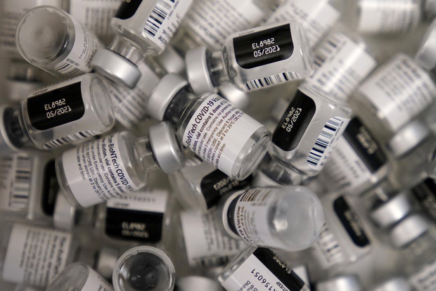 Những liều vaccine bị bỏ quên: Hàng triệu liều vaccine Covid đang bị thế giới bỏ phí, kẻ ăn không hết người lần chẳng ra - Ảnh 3. Những liều vaccine bị bỏ quên: Hàng triệu liều vaccine Covid đang bị thế giới bỏ phí, kẻ ăn không hết người lần chẳng ra - Ảnh 3.