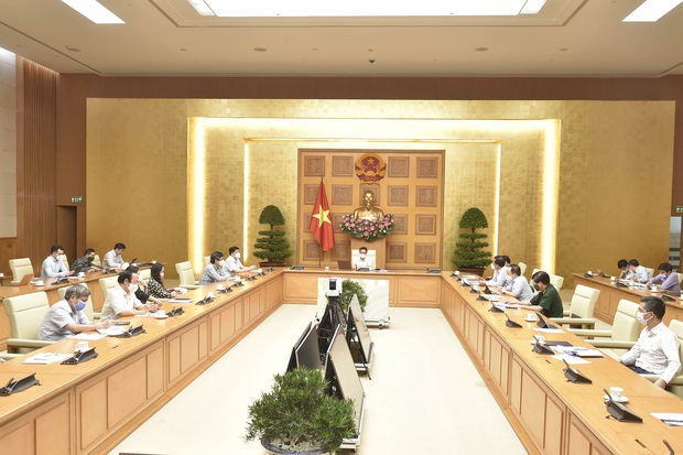 Bộ Y tế: Tình hình tại TP.HCM bước đầu có những dấu hiệu tích cực, dịch có xu hướng giảm trong vài tuần tới - Ảnh 1. Bộ Y tế: Tình hình tại TP.HCM bước đầu có những dấu hiệu tích cực, dịch có xu hướng giảm trong vài tuần tới - Ảnh 1.