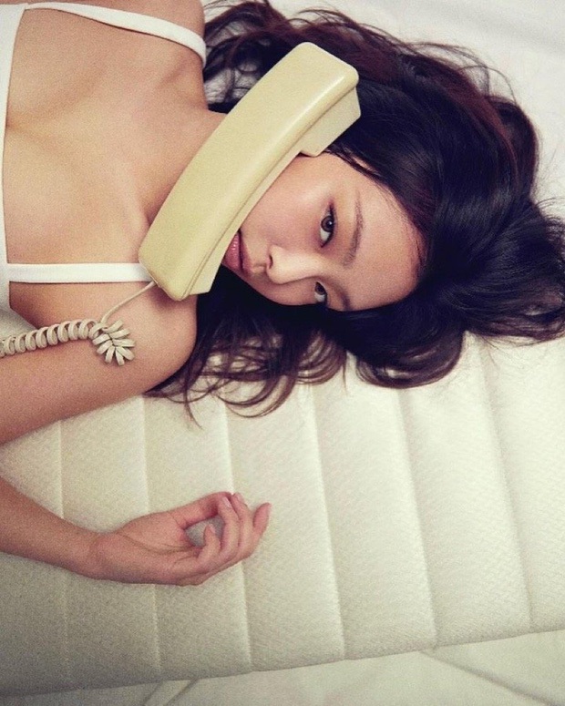 Từ thời Lee Hyori đến giờ mới có 1 nữ idol hạng A khoe vòng 1 ngồn ngộn mà không bị ném đá: Nữ hoàng sexy mới của Kpop đây? - Ảnh 9. Từ thời Lee Hyori đến giờ mới có 1 nữ idol hạng A khoe vòng 1 ngồn ngộn mà không bị ném đá: Nữ hoàng sexy mới của Kpop đây? - Ảnh 9.
