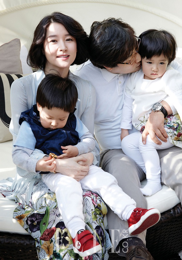 6 couple chú cháu hạnh phúc nhất Kbiz: Lee Young Ae cưới chồng đại gia hơn 20 tuổi, sao Vườn Sao Băng viên mãn dù chồng ngoại tình - Ảnh 4. 6 couple chú cháu hạnh phúc nhất Kbiz: Lee Young Ae cưới chồng đại gia hơn 20 tuổi, sao Vườn Sao Băng viên mãn dù chồng ngoại tình - Ảnh 4.