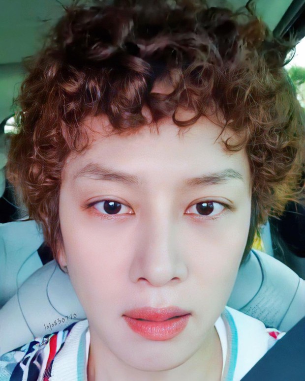 Khóc thét visual 2 nam thần Suju: Siwon râu ria xồm xoàm dừ như ông chú, Heechul tiên tử để đầu xù bông bà thím - Ảnh 3. Khóc thét visual 2 nam thần Suju: Siwon râu ria xồm xoàm dừ như ông chú, Heechul tiên tử để đầu xù bông bà thím - Ảnh 3.