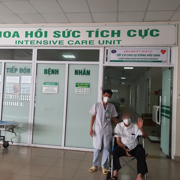 Bệnh nhân chiến thắng Covid-19 sau hơn 2 tháng thở máy, 15 lần lọc máu, 38 ngày ECMO - Ảnh 1. Bệnh nhân chiến thắng Covid-19 sau hơn 2 tháng thở máy, 15 lần lọc máu, 38 ngày ECMO - Ảnh 1.