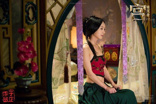 Điểm lại loạt tạo hình cổ trang bức thở của sao Hoa ngữ: Phạm Gia chưa phải nóng bỏng nhất, bản gốc chiếc áo của cô vợ quốc dân Tiểu Hí đã có từ xưa? - Ảnh 4. Điểm lại loạt tạo hình cổ trang bức thở của sao Hoa ngữ: Phạm Gia chưa phải nóng bỏng nhất, bản gốc chiếc áo của cô vợ quốc dân Tiểu Hí đã có từ xưa? - Ảnh 4.