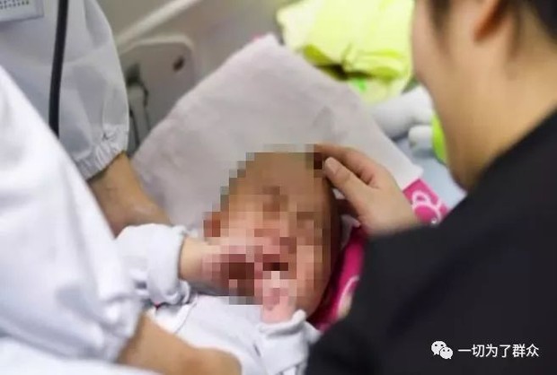Bé trai 8 tháng tuổi bị hoại tử ruột nghiêm trọng, bác sĩ nói trẻ dưới 1 tuổi không được sử dụng 3 thứ sau - Ảnh 1.