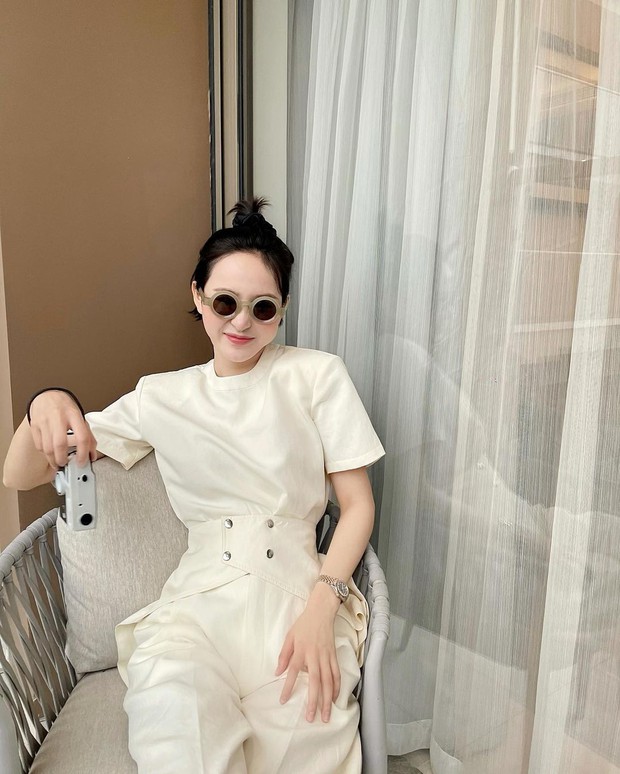 Trên ghế nhà sao Việt: Châu Bùi quất nguyên cây xanh chuối, Lệ Quyên chung tình với đồ tập, team Hoa hậu giản dị đến lạ - Ảnh 6.