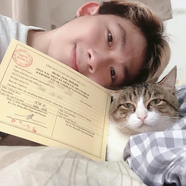 Nhiều bạn trẻ hào hứng tiêm vaccine Sinopharm: Mình có thể chọn tiêm hoặc không, nhưng không thể chọn dương hay âm tính với COVID-19 - Ảnh 4. Nhiều bạn trẻ hào hứng tiêm vaccine Sinopharm: Mình có thể chọn tiêm hoặc không, nhưng không thể chọn dương hay âm tính với COVID-19 - Ảnh 4.
