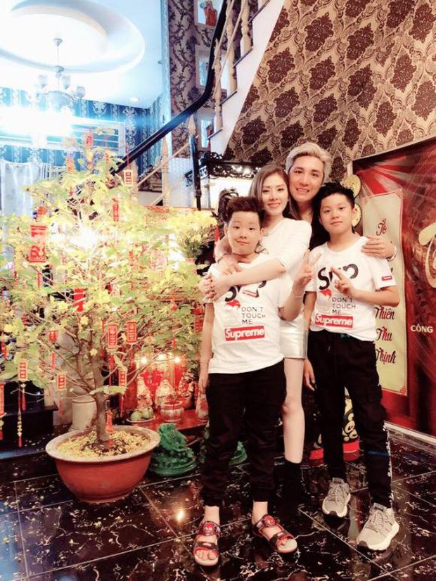 Ngoài Jack, có 1 nam ca sĩ cũng để con trai đầu lòng theo họ mẹ, còn giấu kín suốt nhiều năm? - Ảnh 2. Ngoài Jack, có 1 nam ca sĩ cũng để con trai đầu lòng theo họ mẹ, còn giấu kín suốt nhiều năm? - Ảnh 2.