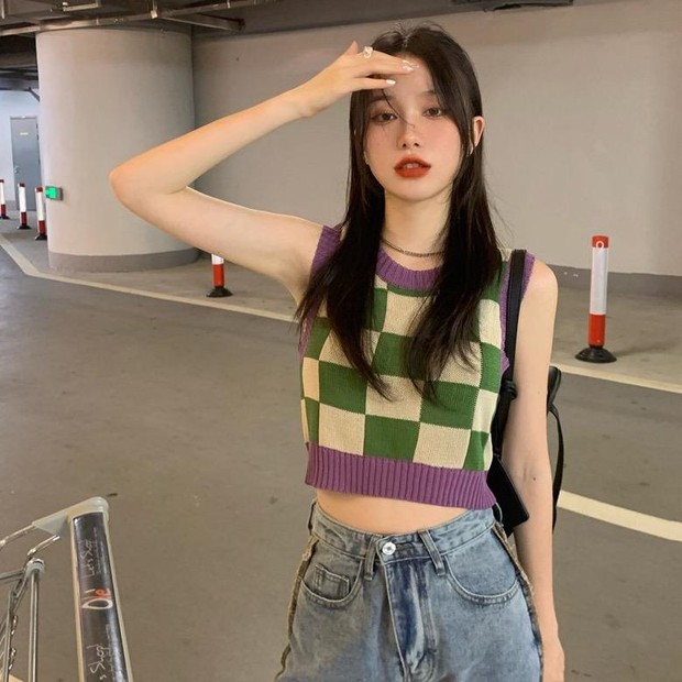 Hết Jisoo, Lisa lại đến Châu Bùi lăng xê áo họa tiết bàn cờ, các nàng tiếc gì 100k để đu theo? - Ảnh 12.