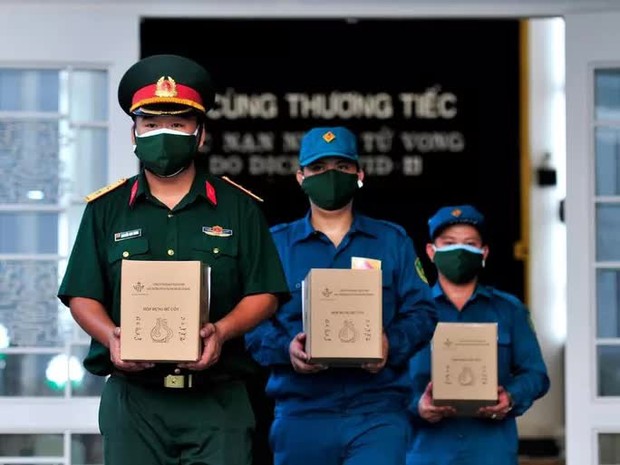 Bộ Tư lệnh TP.HCM nói về thông tin Xe tải chở 46 thi hài từ TP về Bến Tre hỏa táng - Ảnh 1. Bộ Tư lệnh TP.HCM nói về thông tin Xe tải chở 46 thi hài từ TP về Bến Tre hỏa táng - Ảnh 1.