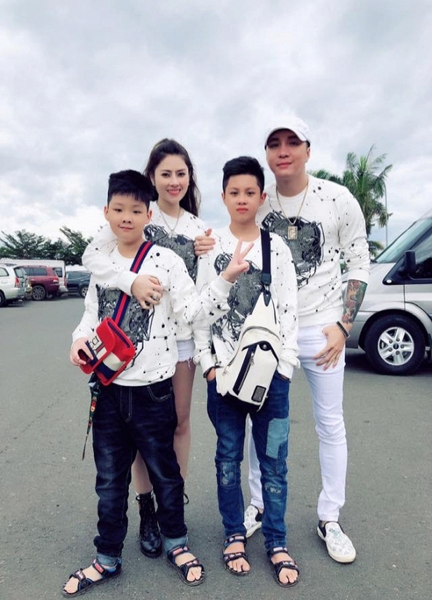 Ngoài Jack, có 1 nam ca sĩ cũng để con trai đầu lòng theo họ mẹ, còn giấu kín suốt nhiều năm? - Ảnh 6. Ngoài Jack, có 1 nam ca sĩ cũng để con trai đầu lòng theo họ mẹ, còn giấu kín suốt nhiều năm? - Ảnh 6.