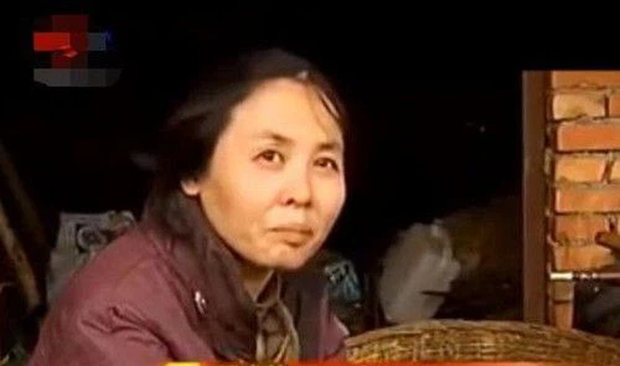 Cô sinh viên trẻ trung tự dưng cưới ông nông dân nghèo xơ xác, 17 năm sau sự thật mới được vạch trần - Ảnh 6. Cô sinh viên trẻ trung tự dưng cưới ông nông dân nghèo xơ xác, 17 năm sau sự thật mới được vạch trần - Ảnh 6.