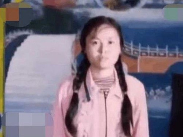 Cô sinh viên trẻ trung tự dưng cưới ông nông dân nghèo xơ xác, 17 năm sau sự thật mới được vạch trần - Ảnh 2. Cô sinh viên trẻ trung tự dưng cưới ông nông dân nghèo xơ xác, 17 năm sau sự thật mới được vạch trần - Ảnh 2.