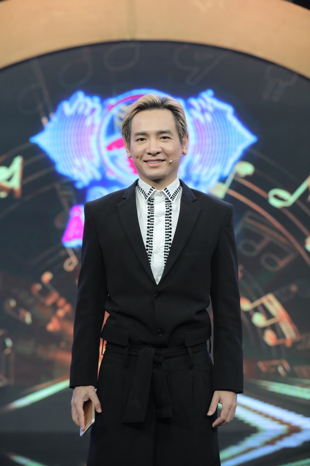 Gameshow Việt Quang quay trước khi qua đời được phép lên sóng: Cố ca sĩ tươi tắn, đầy năng lượng bên đồng nghiệp - Ảnh 2.