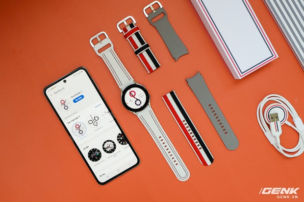 Mở hộp Galaxy Z Flip3 Thom Browne Edition: Bộ sưu tập chanh sả dành cho người sành điệu, giá chỉ sương sương 57 triệu - Ảnh 14.