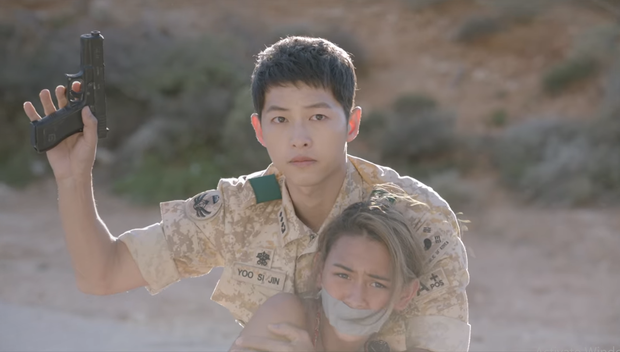 Sao Tây nhí được Song Joong Ki bảo vệ ở Hậu Duệ Mặt Trời sau 5 năm: Sexy, cá tính đến ngỡ ngàng - Ảnh 1.